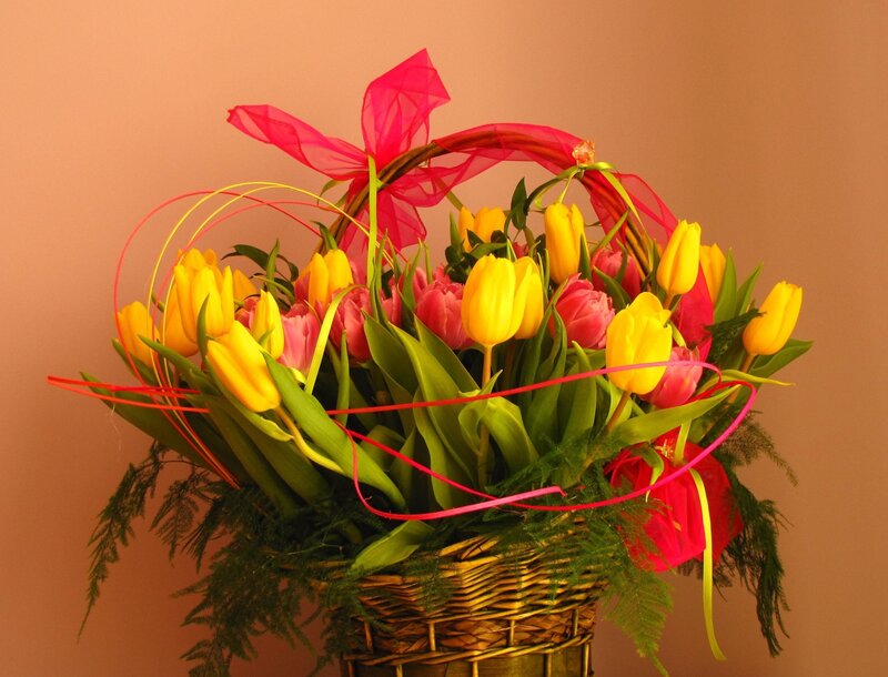 Tulip bouquet in a basket