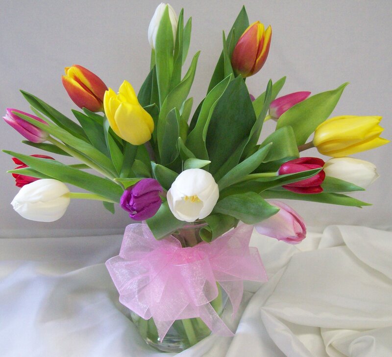 Tulip Bouquet in Vase — Green
