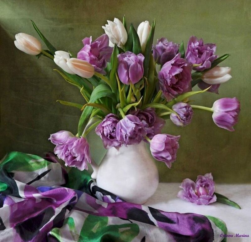 Tulip Bouquet in Vase — Purple, Calm