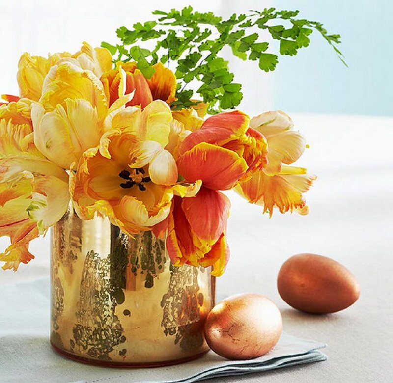 Tulip Bouquet in Vase — Yellow, Serene