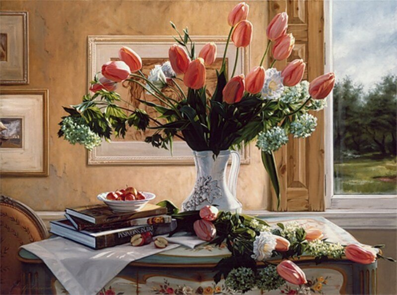 Tulip Bouquet on Table — Pink