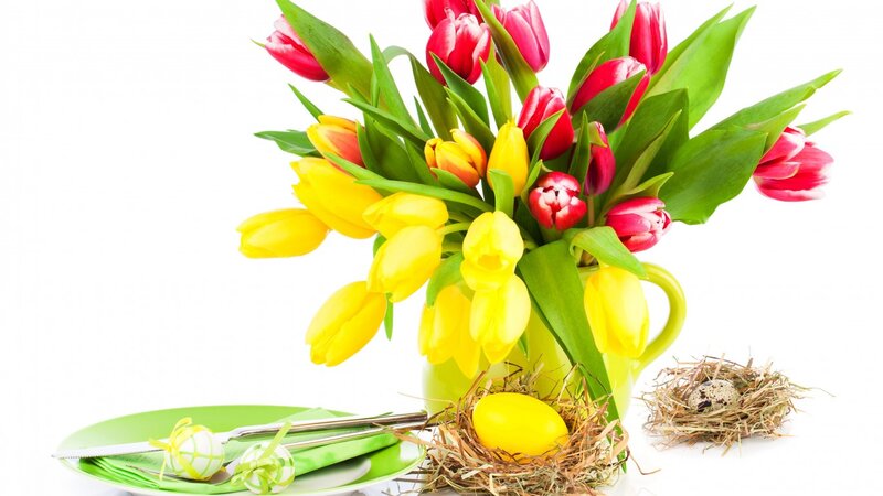 Tulip Bouquet with Eggs — Yellow