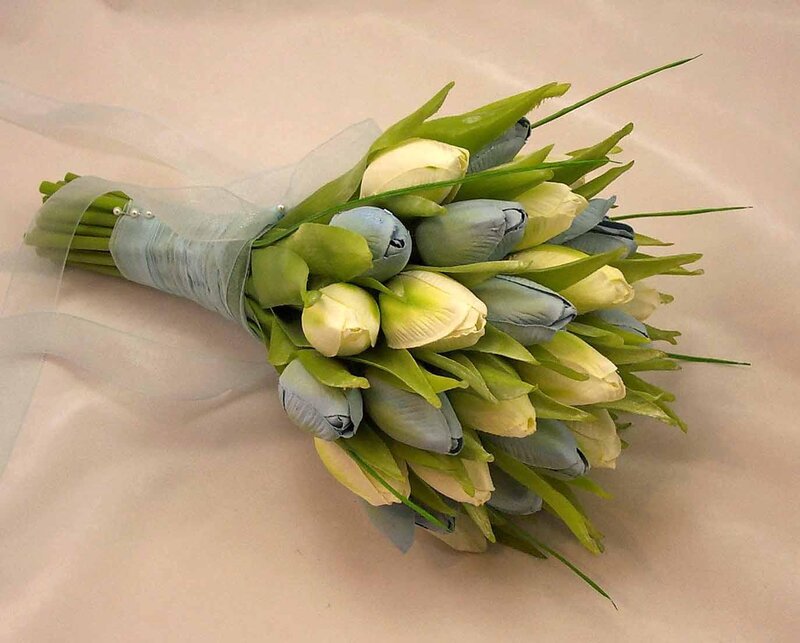 Tulip Bouquet with Ribbon