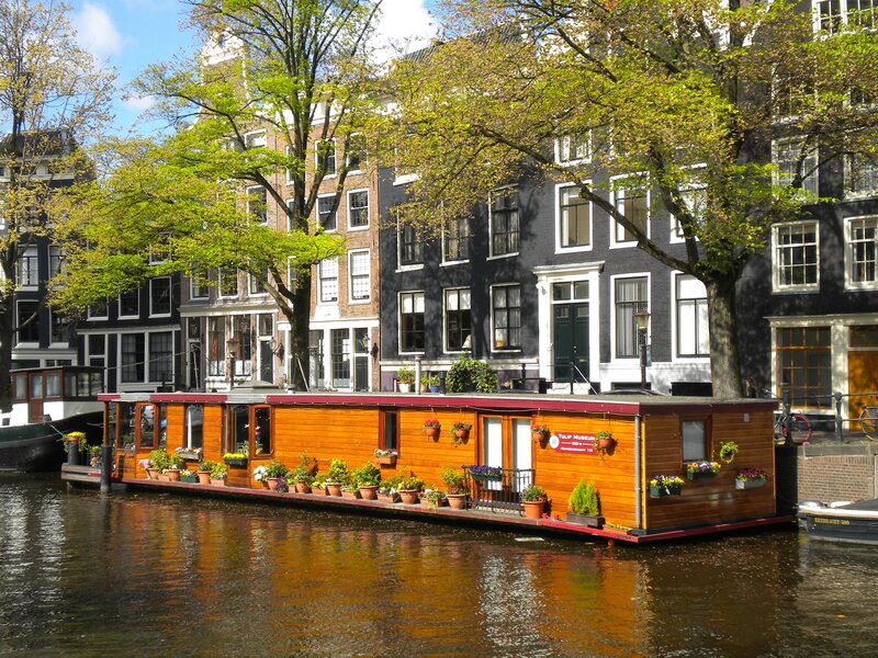 Tulip Museum boat on Amsterdam canal