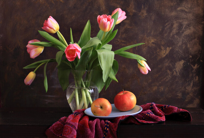 Tulips and Apples — Pink