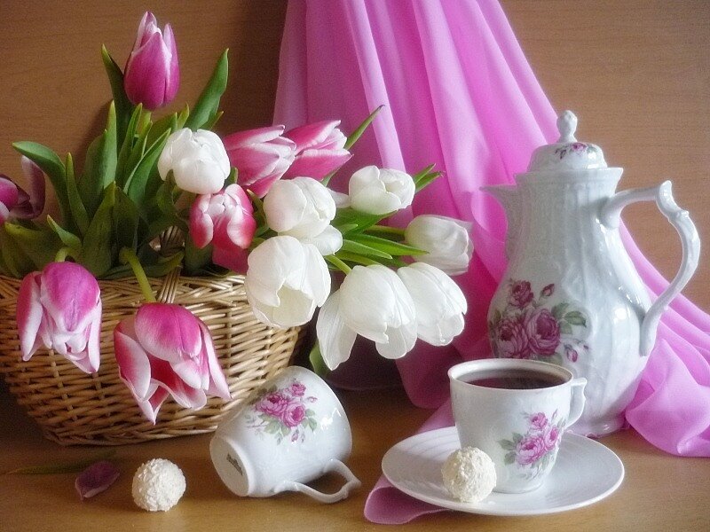 tulips and tea set