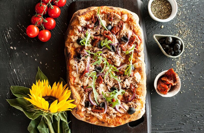 Tuna Pizza on Wood