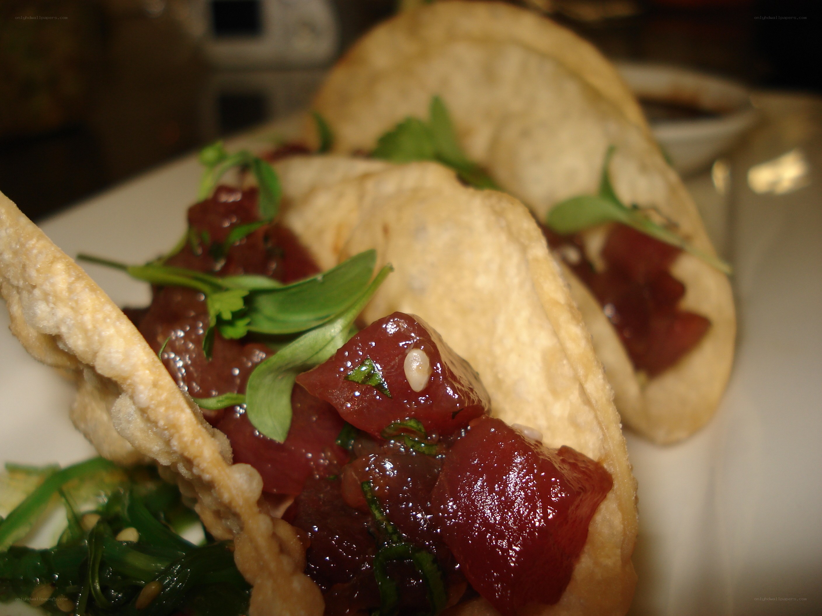 Tuna tacos with greens