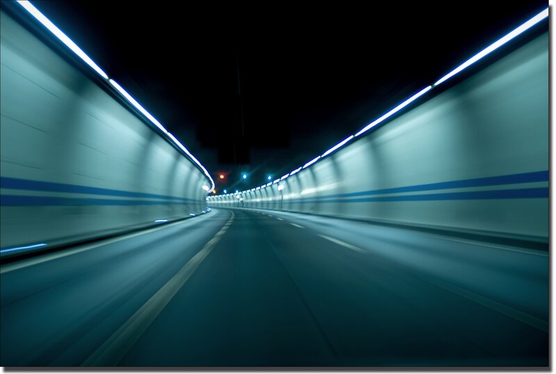 tunnel motion blur