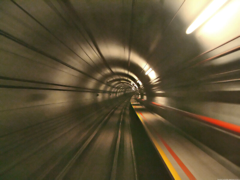 tunnel motion blur view