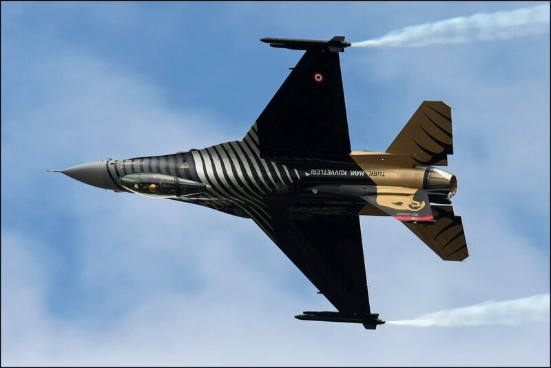 Turkish Air Force Jet — Blue, Dynamic