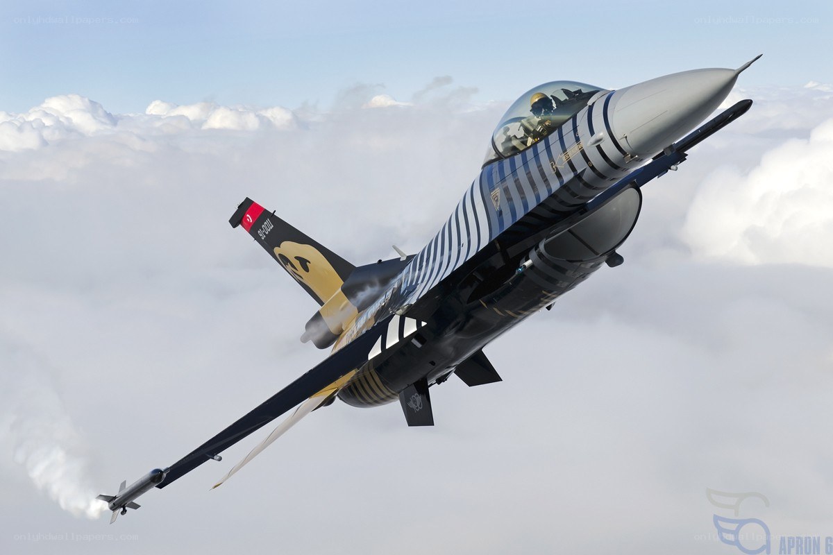 Turkish Air Force jet in flight