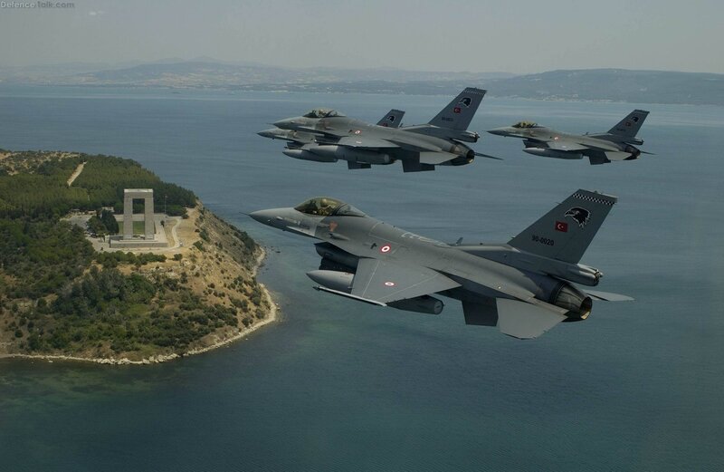 Turkish F-16s over the sea