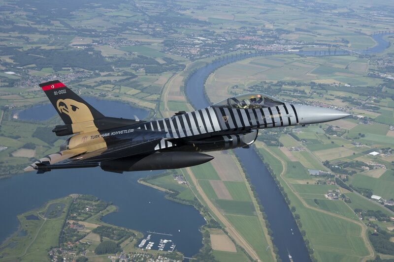 Turkish Fighter Jet — Black