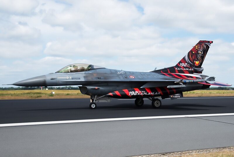 Turkish Fighter Jet — Gray, Neutral