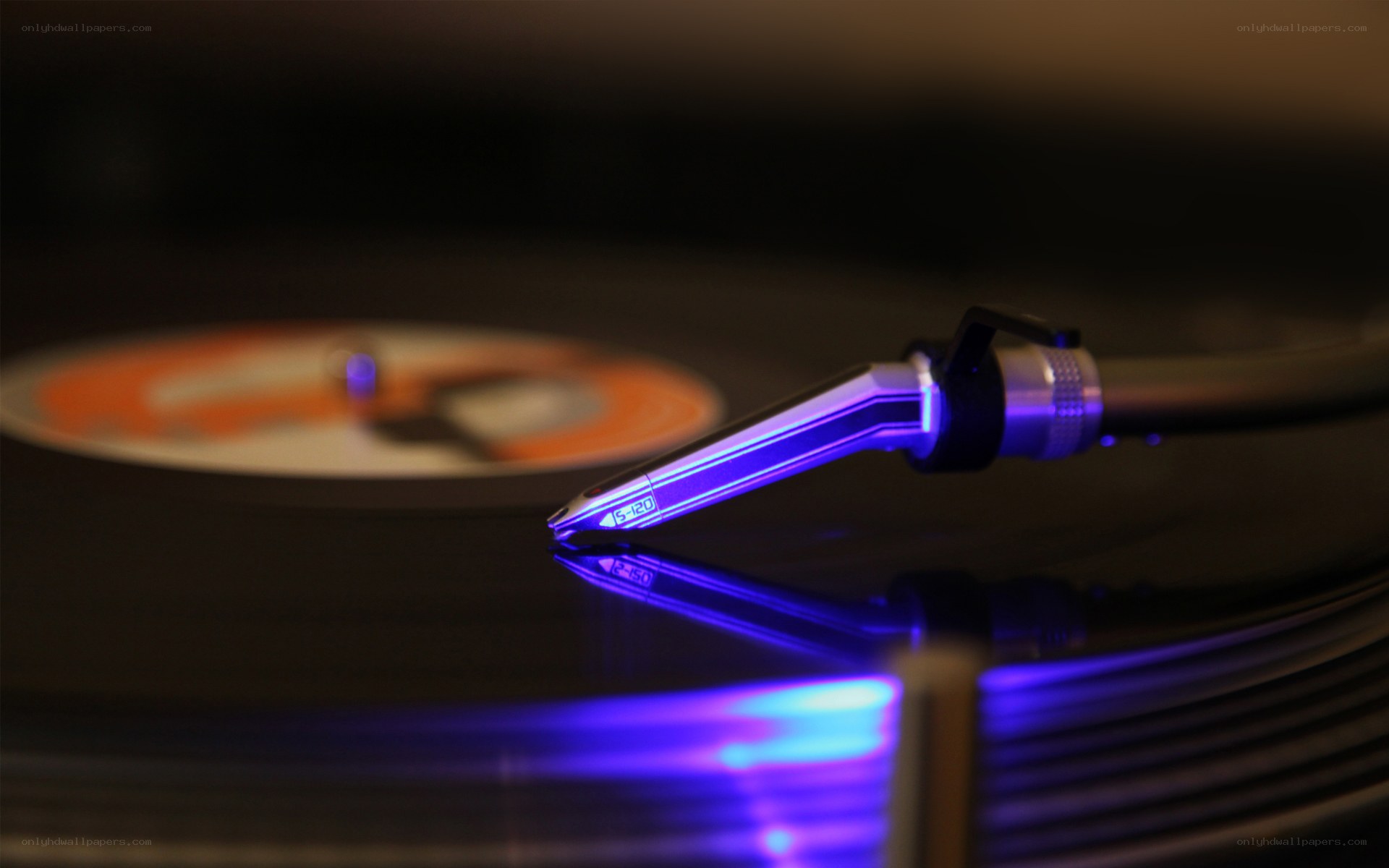 turntable needle on vinyl record