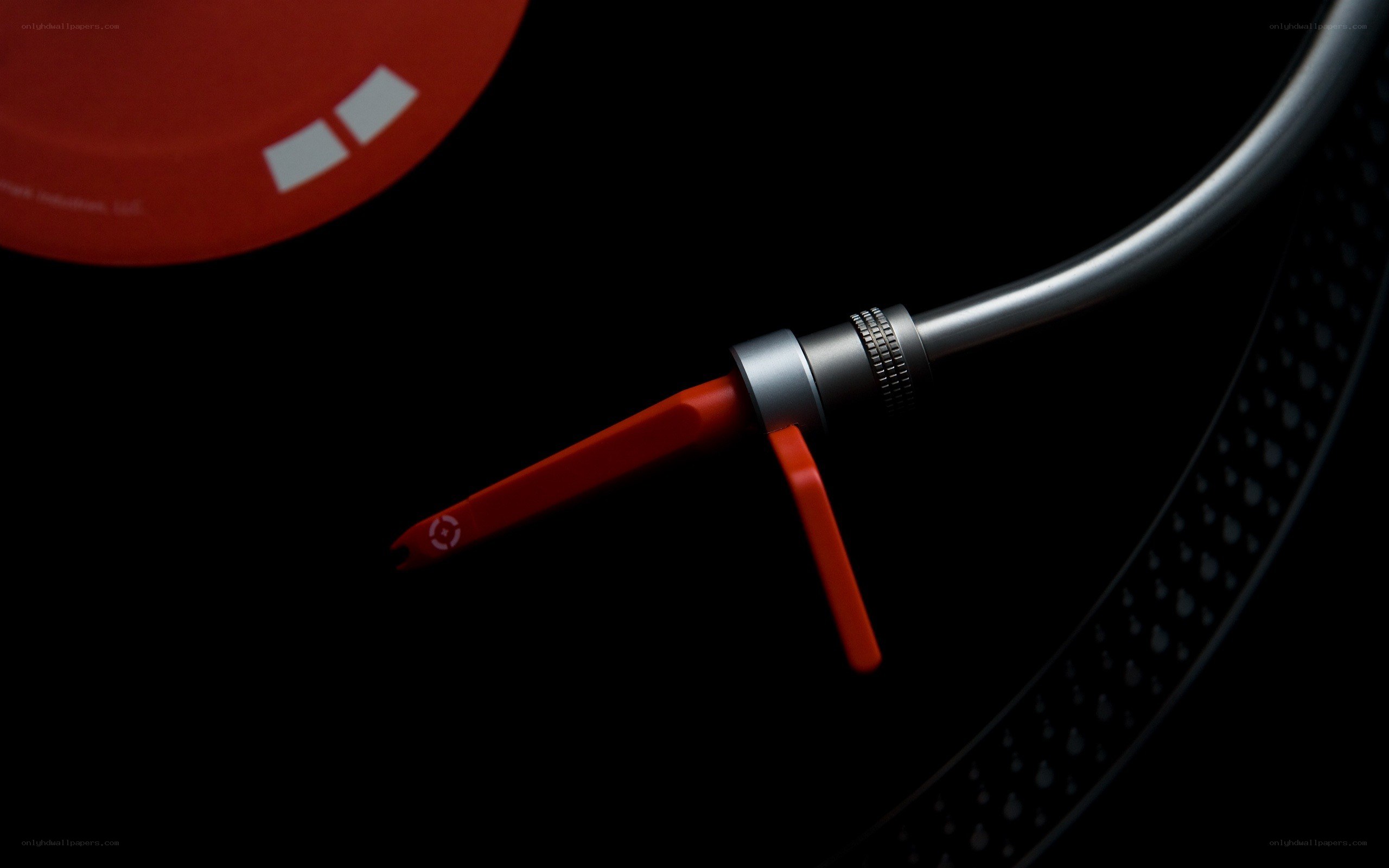 turntable needle on vinyl record