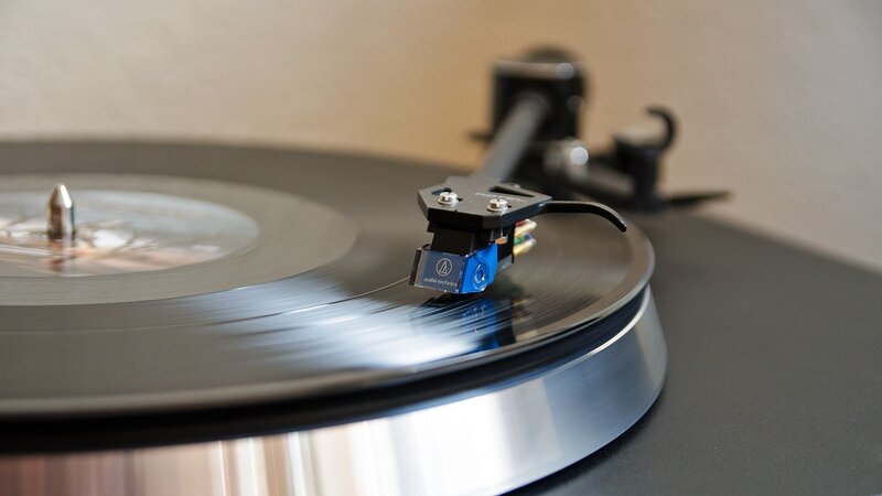 Turntable Playing Vinyl — Black, Calm, Photograph, Vinyl Record, Tonearm, Platter, Silver, Blue