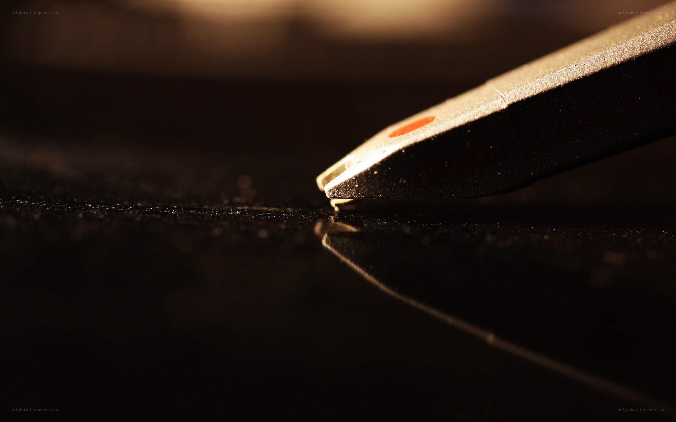 turntable stylus on vinyl