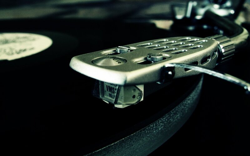 Turntable Tonearm — Black, Dramatic