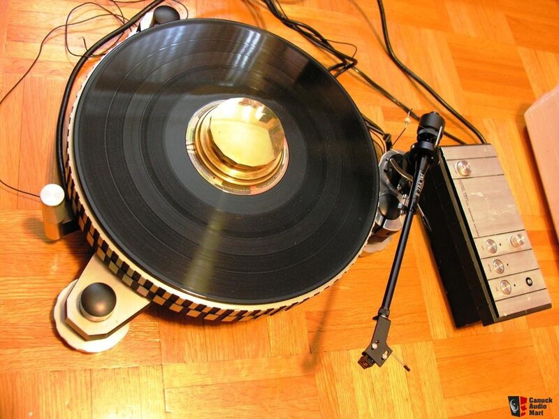 Turntable with Vinyl Record — Brown