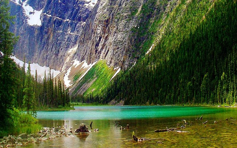 Turquoise Alpine Lake — Green, Serene, Afternoon, Photograph, Mountains