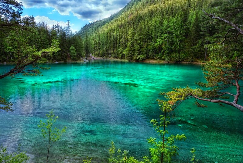 Turquoise Alpine Lake — Green, Serene