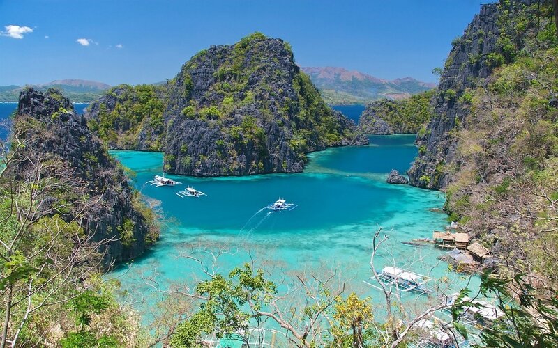 Turquoise Bay with Boats