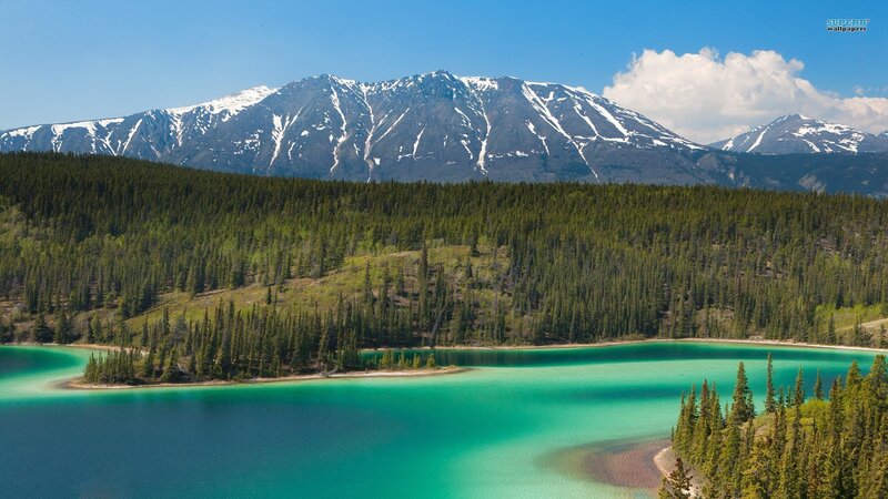 Turquoise Lake and Mountains — Blue