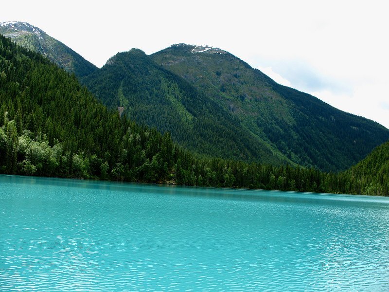 Turquoise Lake and Mountains