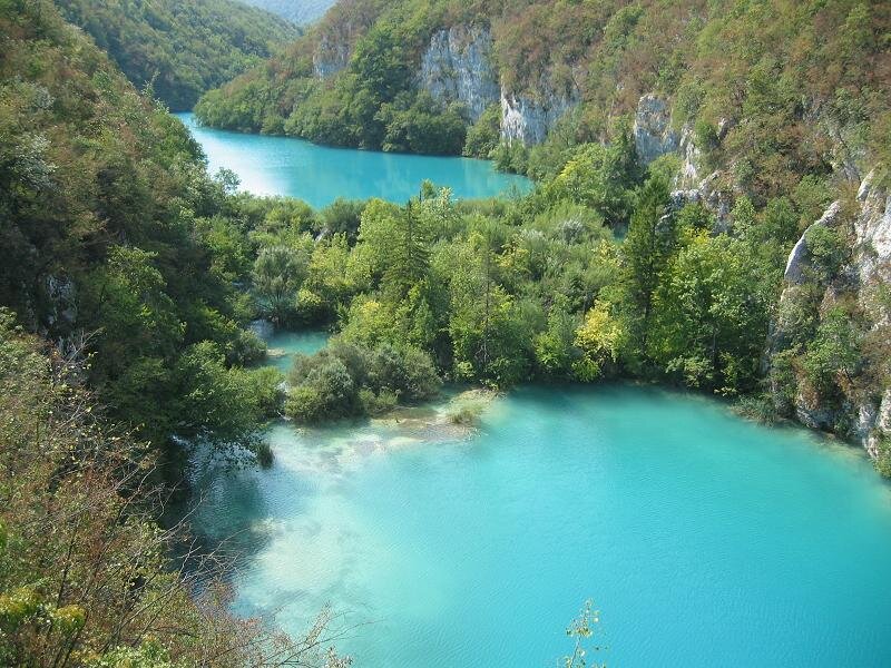 Turquoise Lake in Canyon