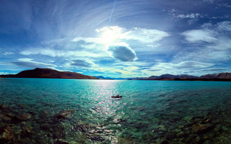 Turquoise Lake with Mountains — Blue