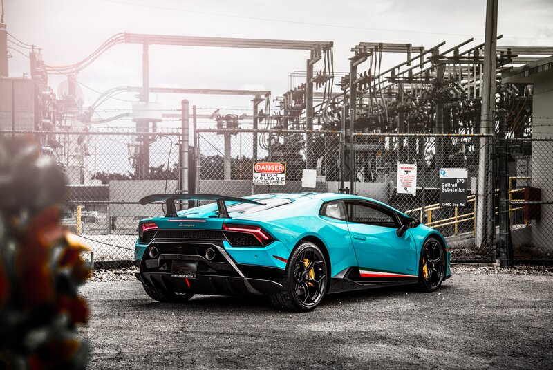 Turquoise Lamborghini Huracan