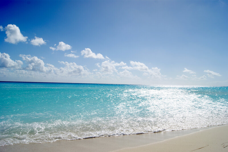 Turquoise Ocean Waves — Blue