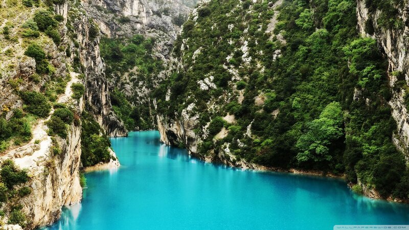 Turquoise River in Canyon — Blue