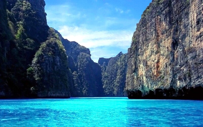 Turquoise Water Between Cliffs
