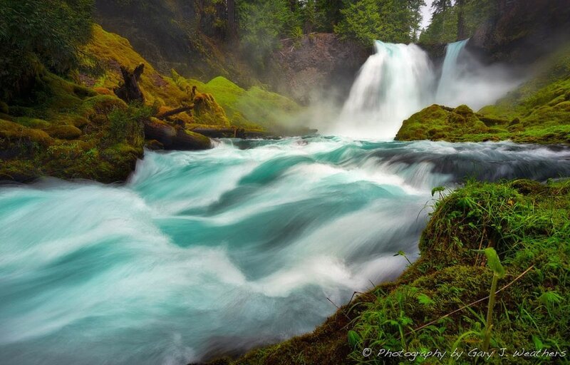 Turquoise Waterfall — Green