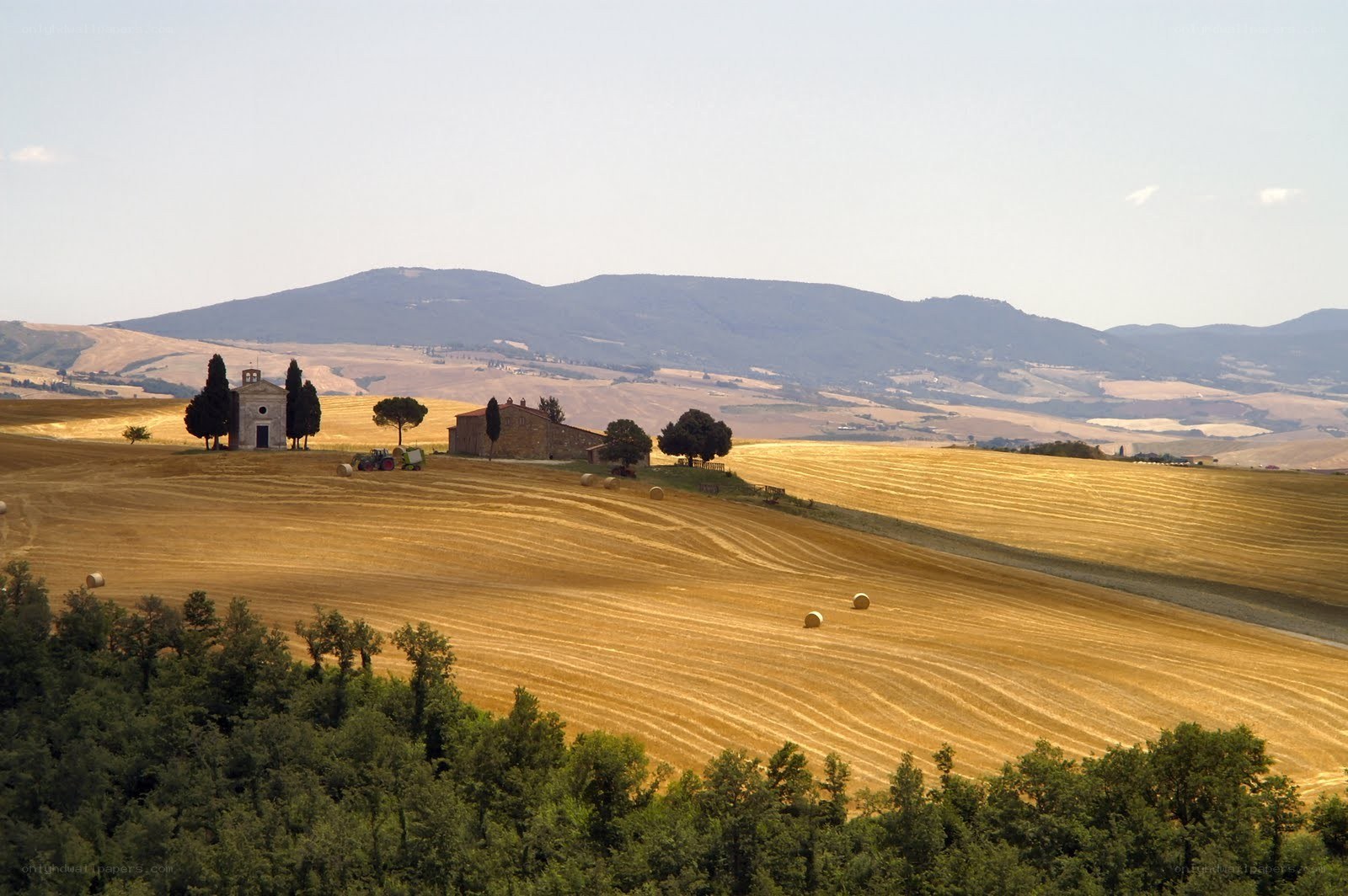 Tuscan countryside landscape