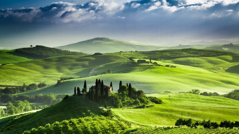 Tuscan Hills Landscape — Green, Serene