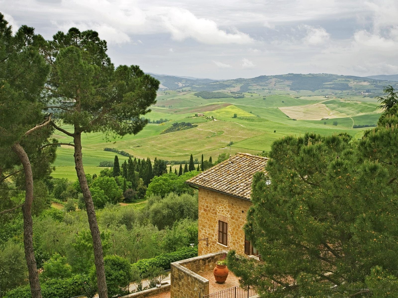 Tuscan villa with rolling hills