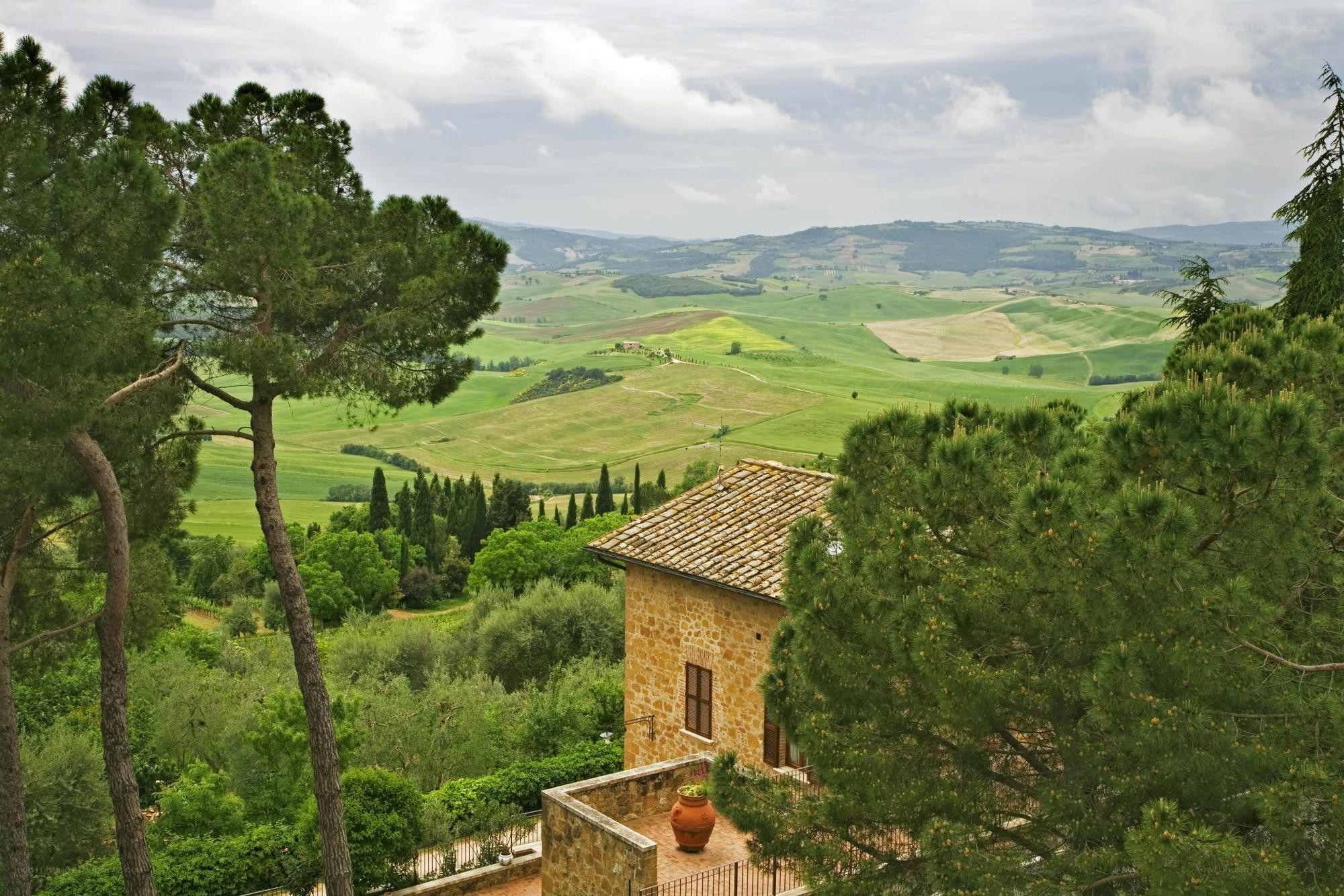 Tuscan villa with rolling hills