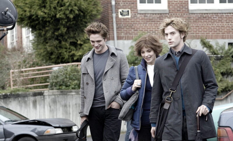 Twilight cast walking together