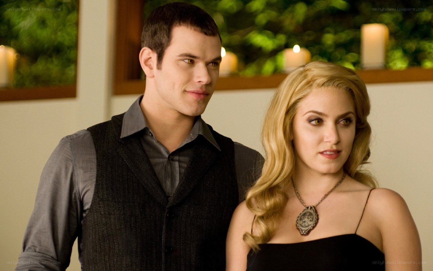 Twilight movie scene with couple