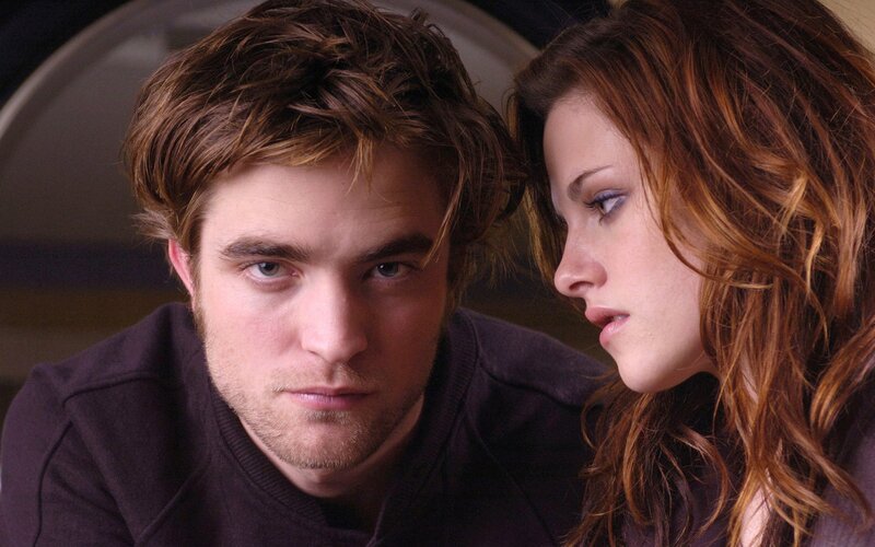 Twilight movie scene with Edward and Bella