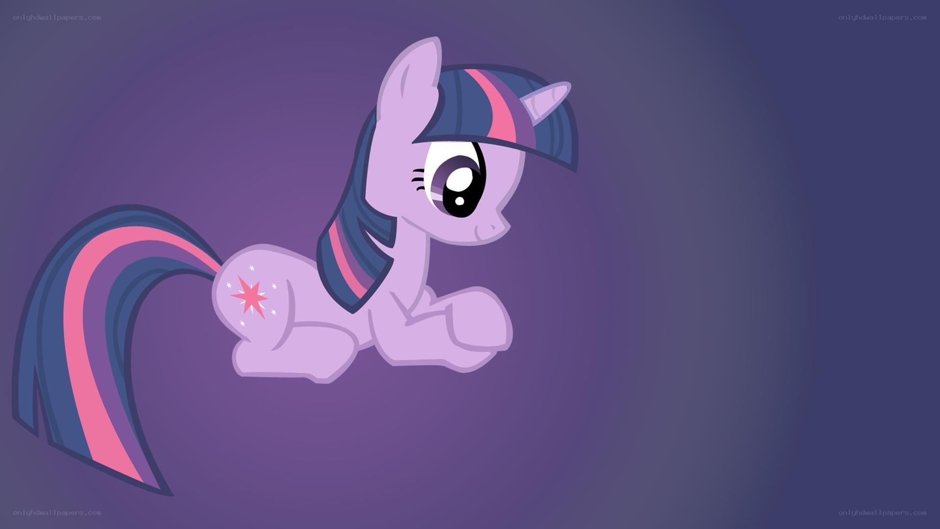 Twilight Sparkle lying down