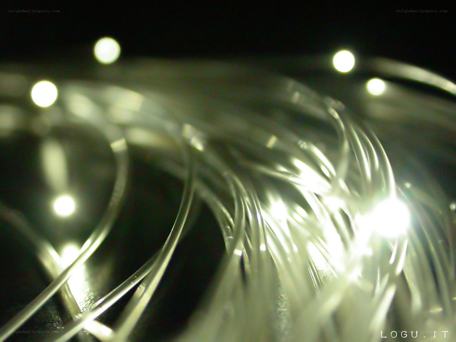 Twinkling string lights