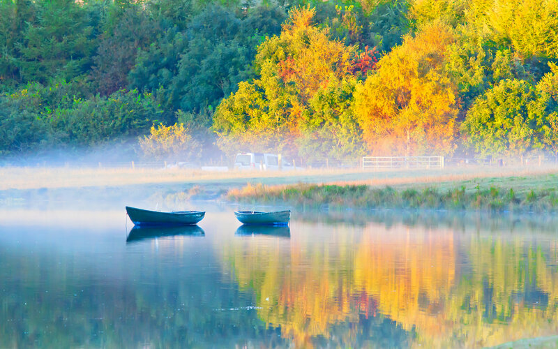 Two Boats on a Lake — Green