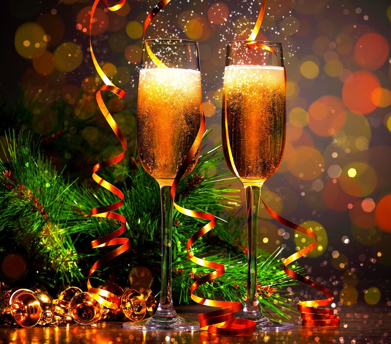 Two Champagne Glasses — Green