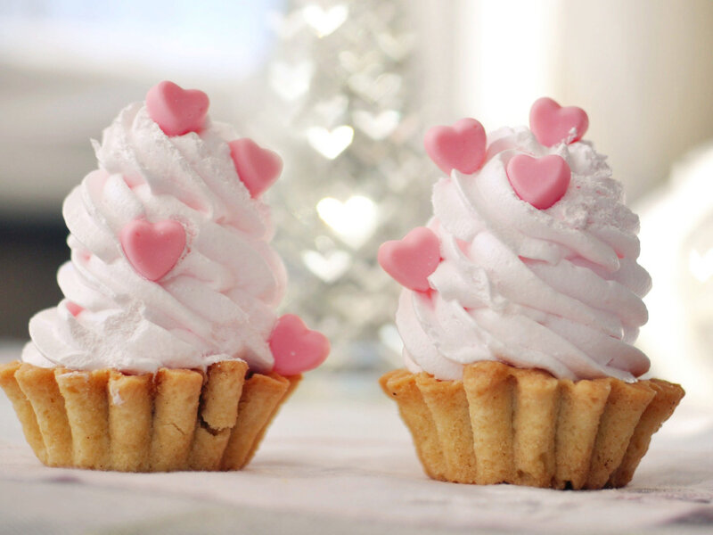 Two Cupcakes with Hearts — White
