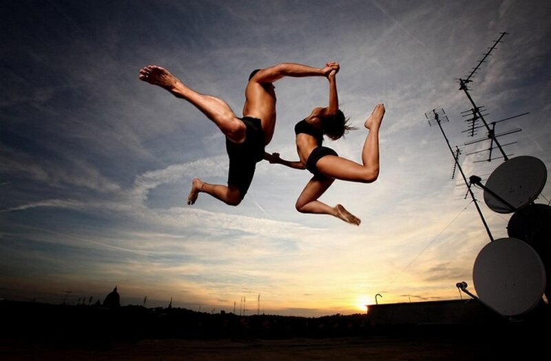 Two Dancers Jumping — Blue